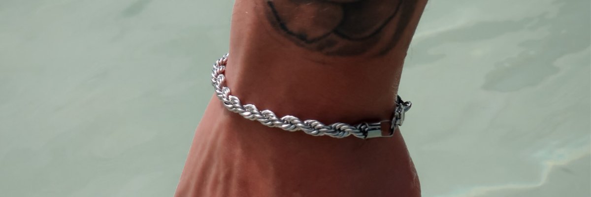 5mm silver rope chain in the ocean