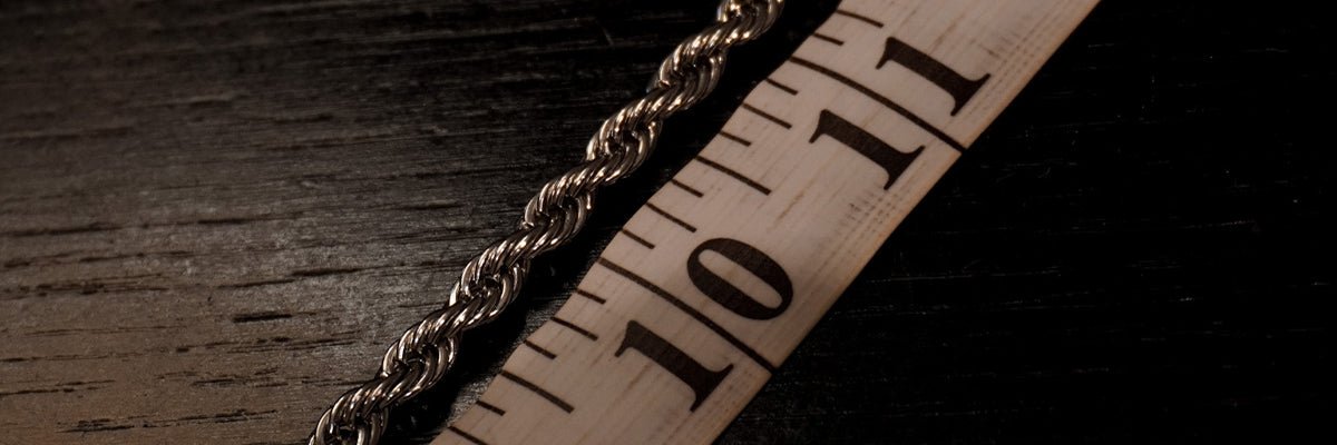 measuring rope chain with a tape measure