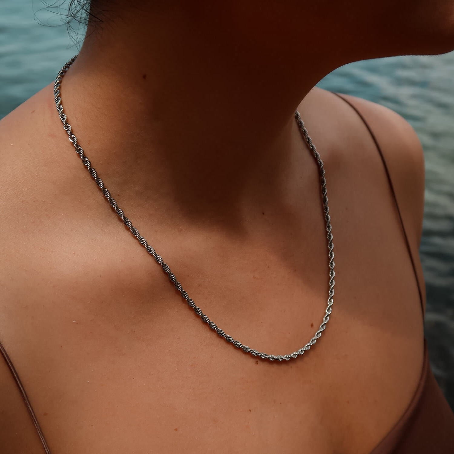 female wearing 3mm silver rope chain