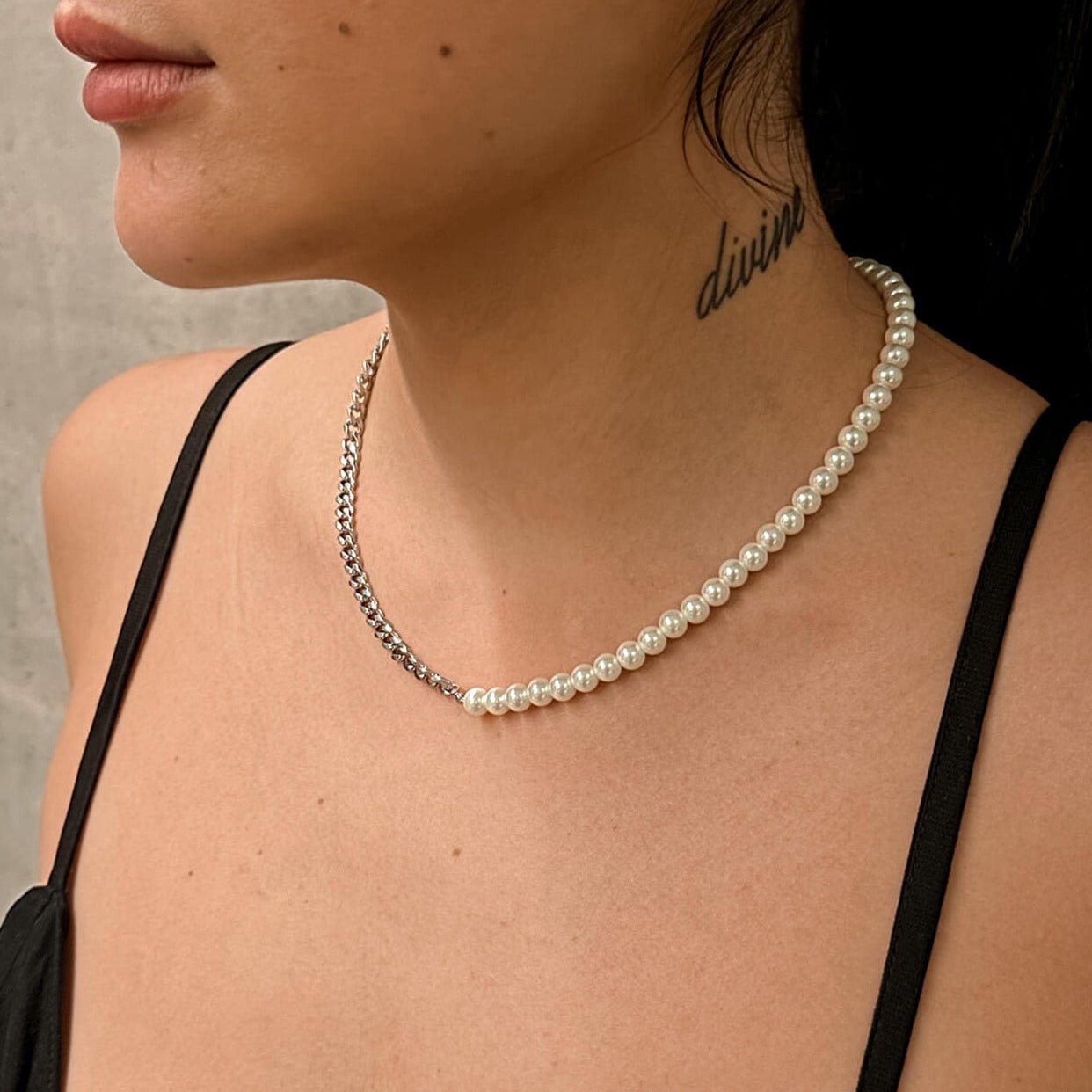 Half Pearl Half Gold Necklace - RIMMOTO